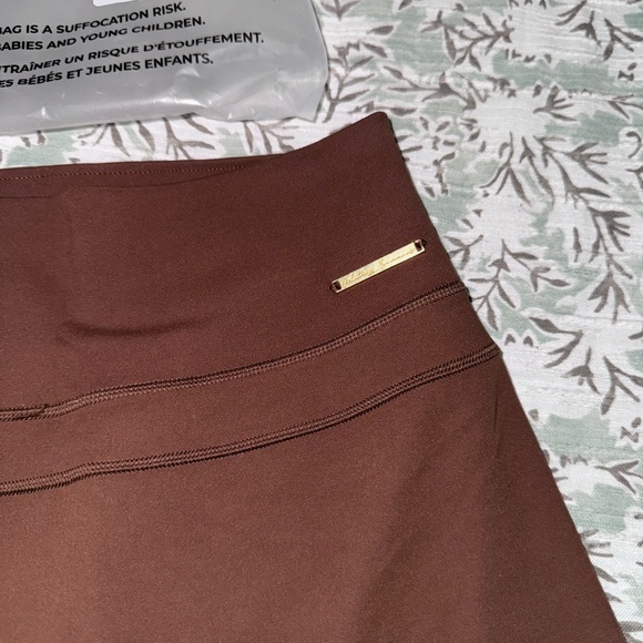 NWOT Gymshark * Whitney Simmons collection dandelion brown size small - Picture 2 of 5
